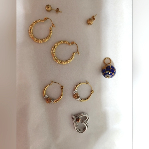 Genuine Gold Earrings and Pendants. For Sale Individually. - Picture 2 of 7